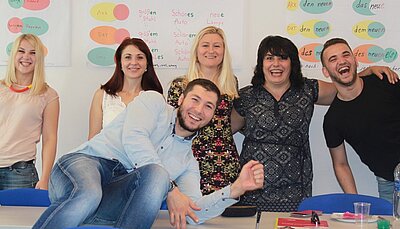 Glückliche ESF-BAMF-Kursteilnehmer Glückliche ESF-BAMF-Kursteilnehmer