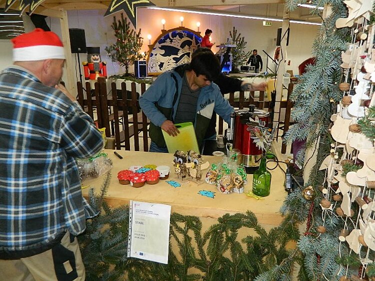 Projekt „STABIL“ beteiligte sich am „5. Sozialen Weihnachtsmarkt“ Projekt „STABIL“ beteiligte sich am „5. Sozialen Weihnachtsmarkt“