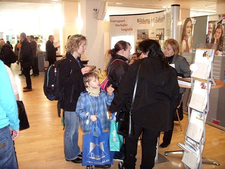 Euro-Schulen auf Jobmesse in Leipzig Euro-Schulen auf Jobmesse in Leipzig