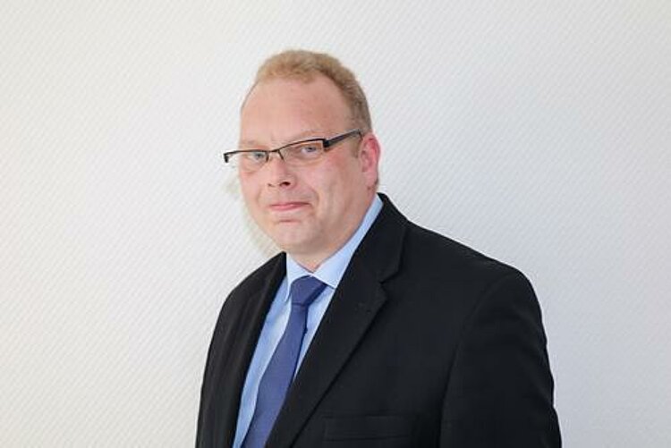 Herzlichen Glückwunsch zu 10 Jahren Betriebszugehörigkeit! Herzlichen Glückwunsch zu 10 Jahren Betriebszugehörigkeit!