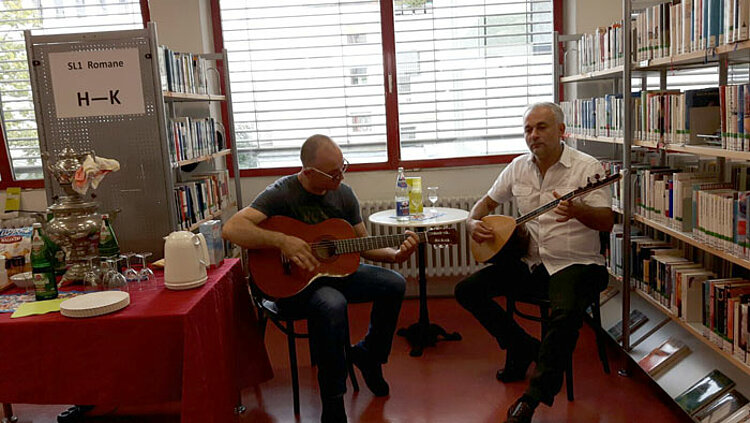 Integrationskursteilnehmer besuchten Bibliothek Integrationskursteilnehmer besuchten Bibliothek