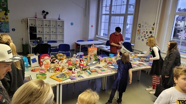 HoHoHo… Weihnachtliches Kinderfest an den Euro-Schulen Hohenstein-Ernstthal HoHoHo… Weihnachtliches Kinderfest an den Euro-Schulen Hohenstein-Ernstthal