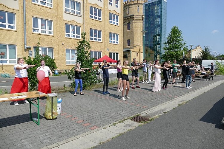 30 Jahre am Standort Bitterfeld-Wolfen 30 Jahre am Standort Bitterfeld-Wolfen