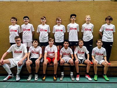 Rot-Weiß Lüdenscheid mit neuen Shirts ausgestattet