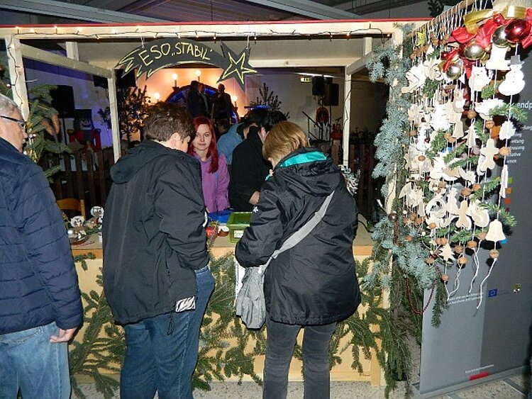 Projekt „STABIL“ beteiligte sich am „5. Sozialen Weihnachtsmarkt“ Projekt „STABIL“ beteiligte sich am „5. Sozialen Weihnachtsmarkt“