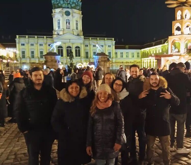 Berlin, Berlin, wir fahren nach Berlin! Berlin, Berlin, wir fahren nach Berlin!