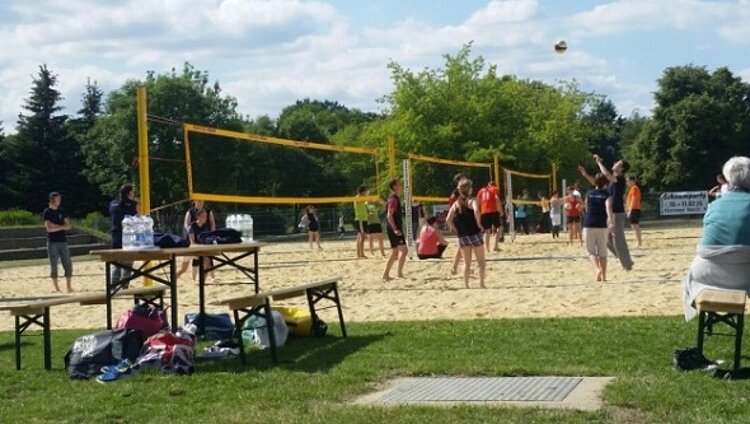 Erfolgreich Beachvolleyball gespielt