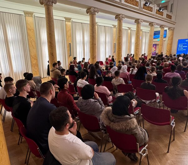 Foto vom Publikum bei der DLR-Raumfahrtshow