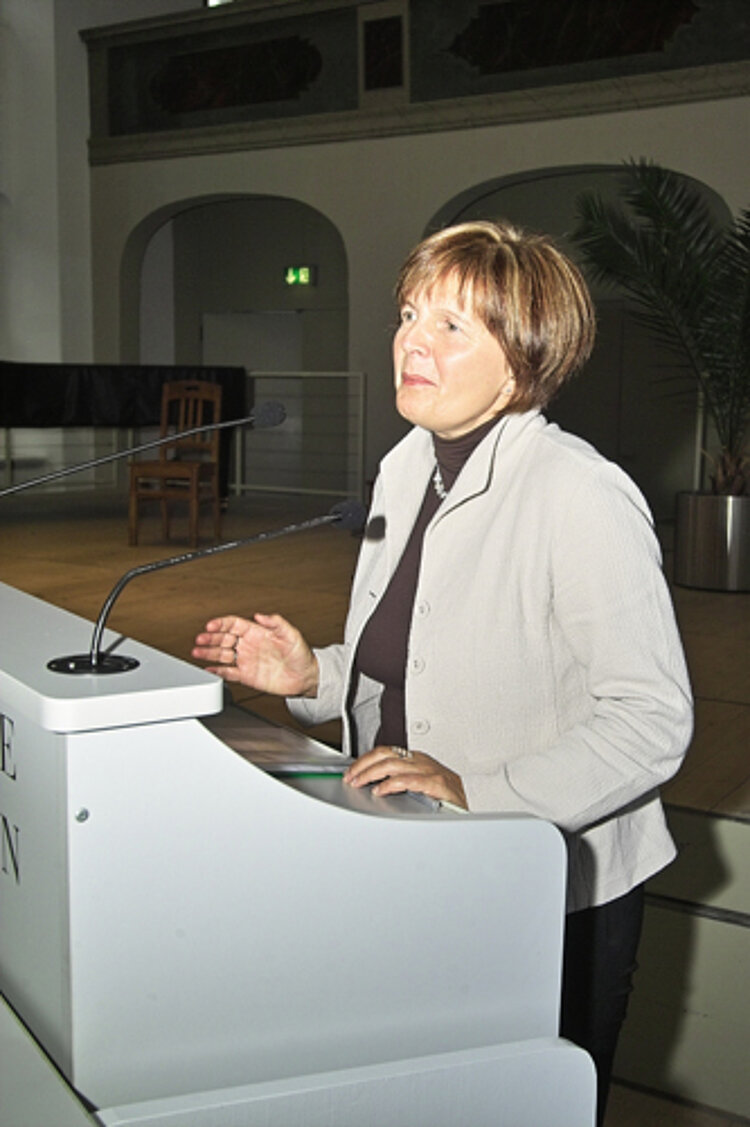Feierliche Eröffnung des neuen Schuljahres Feierliche Eröffnung des neuen Schuljahres