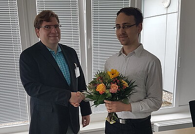 Bestanden: Lukas Traeger ist jetzt IHK-geprüfter Fachinformatiker für Systemintegration Bestanden: Lukas Traeger ist jetzt IHK-geprüfter Fachinformatiker für Systemintegration