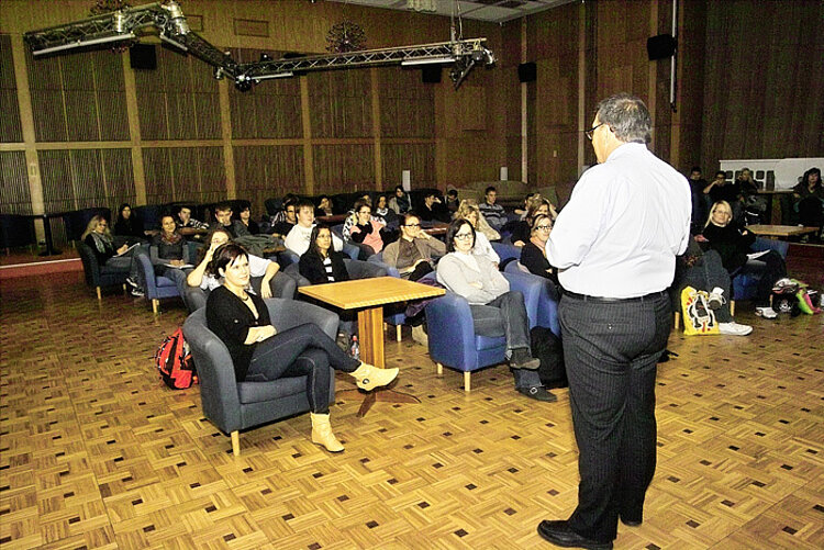 ESA-Konferenz mit David Taylor vom New College Durham 