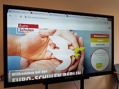 Neue technische Ausstattung an den Euro-Schulen Berlin-1