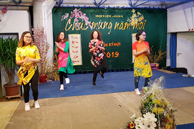 Buntes vietnamesisches Neujahrsfest Buntes vietnamesisches Neujahrsfest