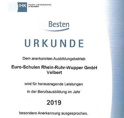 Ausgezeichnet: IHK ehrt Euro-Schulen für ihre Ausbildungsleistungen Ausgezeichnet: IHK ehrt Euro-Schulen für ihre Ausbildungsleistungen