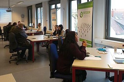 Job-Speed-Dating in unserer Aula Job-Speed-Dating in unserer Aula