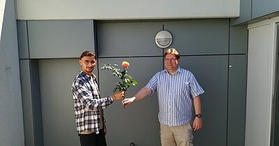 Drei Büro-Azubis schließen Ausbildung erfolgreich ab Drei Büro-Azubis schließen Ausbildung erfolgreich ab