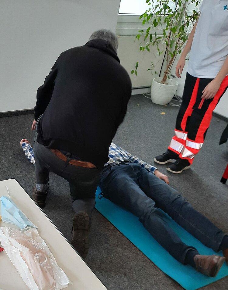 Erste Hilfe Kurs für unsere Mitarbeitenden Erste Hilfe Kurs für unsere Mitarbeitenden