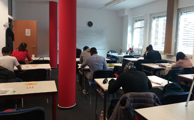 Euro-Schulen Potsdam jetzt am Platz der Einheit