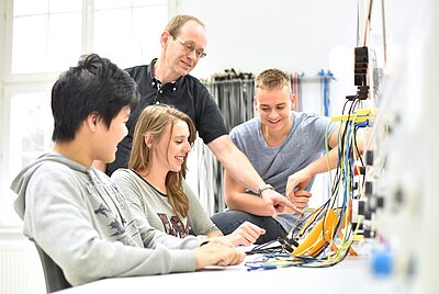 Entwicklung des Ausbildungsmarktes in 2020 Entwicklung des Ausbildungsmarktes in 2020-1