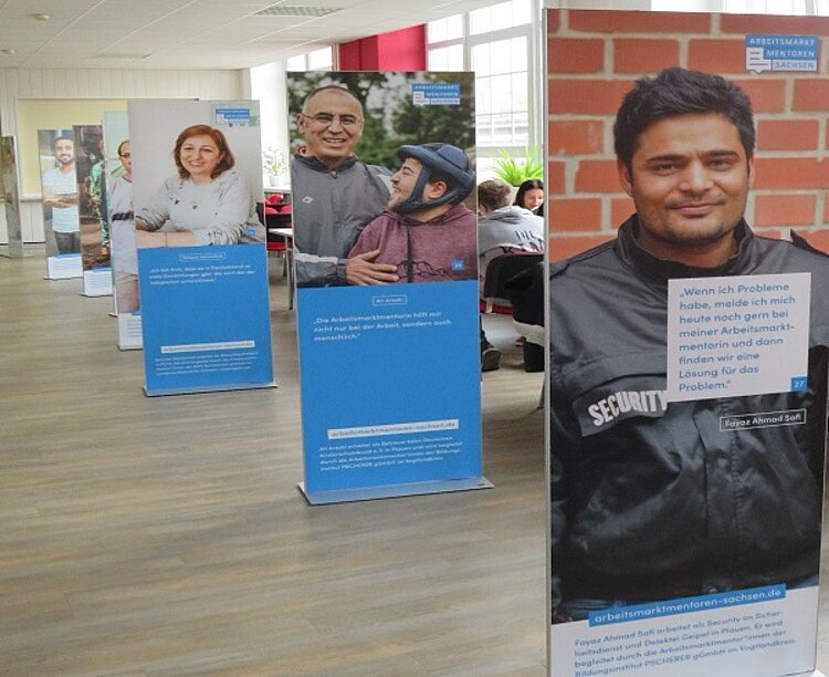 „Gelungene Integration – eine Wanderausstellung geht auf Reisen“ „Gelungene Integration – eine Wanderausstellung geht auf Reisen“