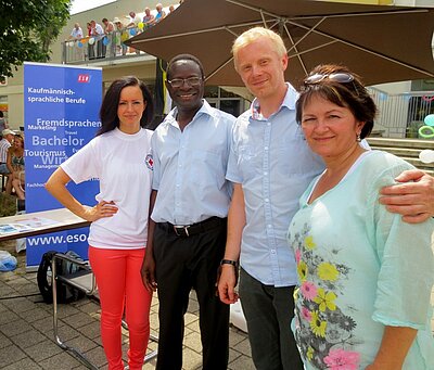 Sommerfest der Landsmannschaften der Deutschen aus Russland mit den Euro-Schulen Halle Sommerfest der Landsmannschaften der Deutschen aus Russland mit den Euro-Schulen Halle-1