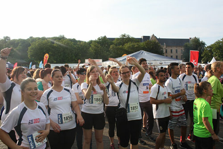 Erfolgreich ans Ziel beim RUN Unternehmenslauf Erfolgreich ans Ziel beim RUN Unternehmenslauf