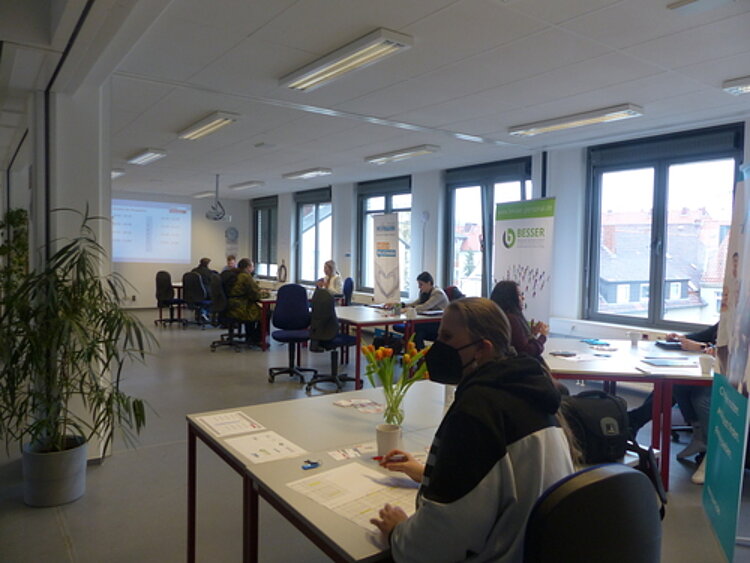 Job-Speed-Dating in unserer Aula Job-Speed-Dating in unserer Aula
