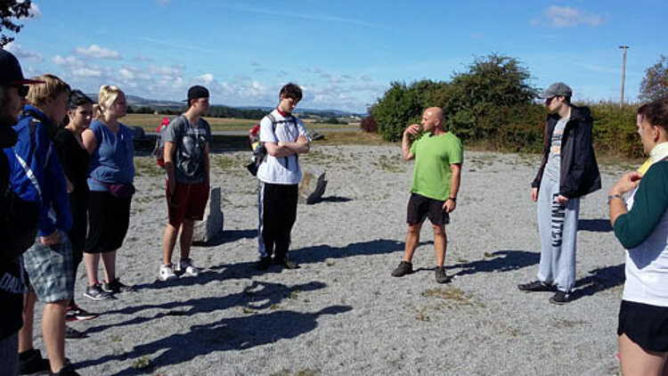 Pilgertour 2016 „Zwischen den Zeiten“ Pilgertour 2016 „Zwischen den Zeiten“
