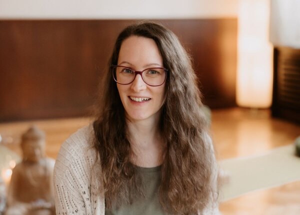 Portraitfoto von Sandra Helf, Soziotherapeutin und Heilpraktikerin für Psychotherapie