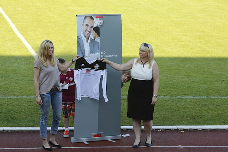 Euro-Schulen Märkischer Kreis neuer Sponsor beim Fußball-Club Borussia Dröschede Iserlohn Euro-Schulen Märkischer Kreis neuer Sponsor beim Fußball-Club Borussia Dröschede Iserlohn
