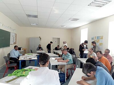 Informationsveranstaltung zum Schul- und Bildungssystem in Deutschland von und für Migranten Informationsveranstaltung zum Schul- und Bildungssystem in Deutschland von und für Migranten-1