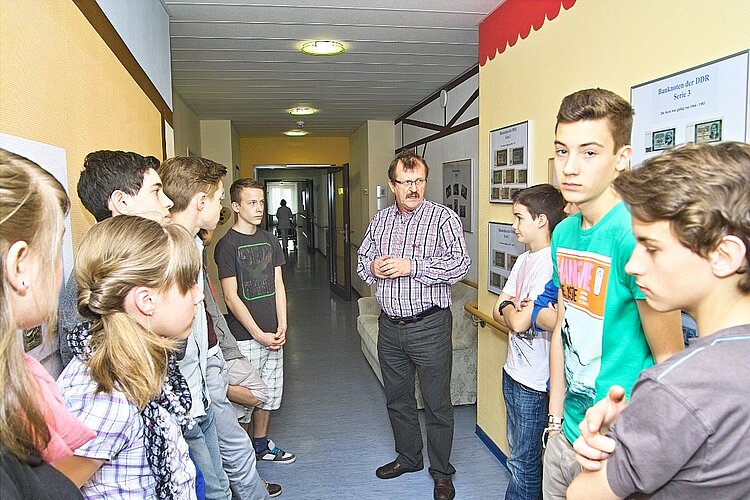Jungen-Zukunftstag: Boys`Day am 25. April 2013 Jungen-Zukunftstag: Boys`Day am 25. April 2013