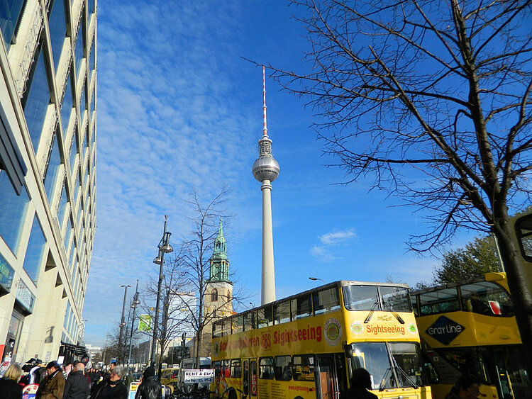 Exkursion der angehenden Altenpflegehelfer nach Berlin Exkursion der angehenden Altenpflegehelfer nach Berlin