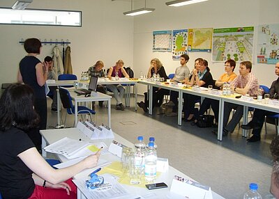 Berufsorientierungsprojekte für Mittelschüler und Abiturienten Berufsorientierungsprojekte für Mittelschüler und Abiturienten-1