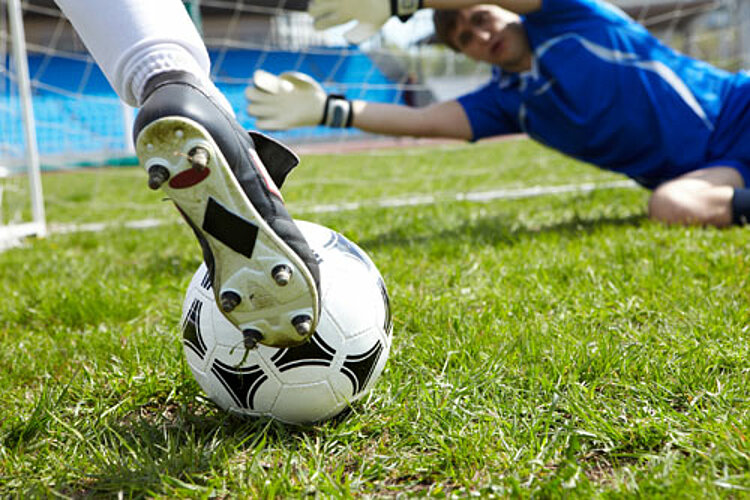 Euro-Schulen Iserlohn fördern Jugendfußball Euro-Schulen Iserlohn fördern Jugendfußball