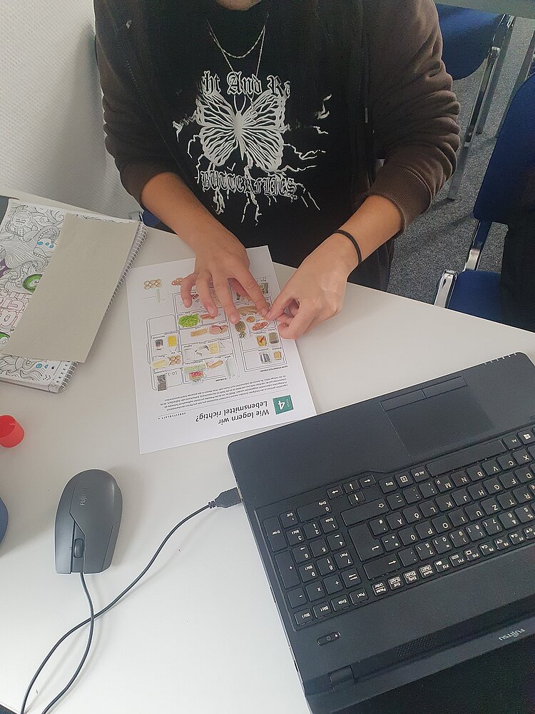 Reha-Ausbildung integrativ: Hurra, unsere neuen Azubis sind da! Reha-Ausbildung integrativ: Hurra, unsere neuen Azubis sind da!