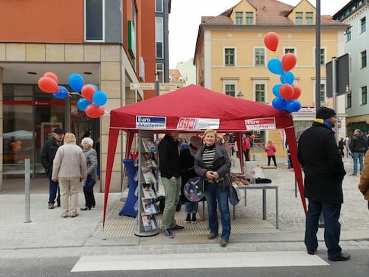 Die Euro-Schulen beim Straßenfest in Meißen Die Euro-Schulen beim Straßenfest in Meißen