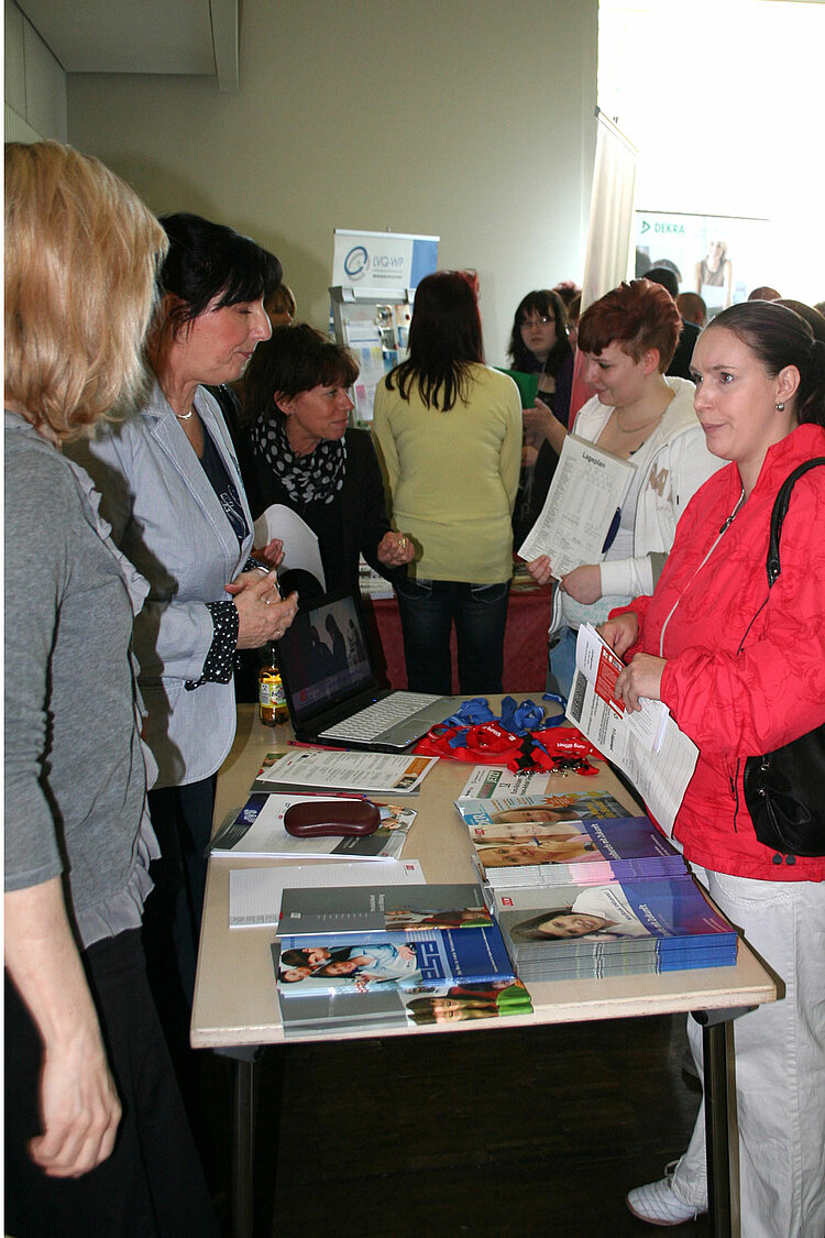"Ausbildung JETZT" - Große Nachfrage nach den Bildungsangeboten der Euro-Schulen Magdeburg auf der Messe "Ausbildung JETZT" - Große Nachfrage nach den Bildungsangeboten der Euro-Schulen Magdeburg auf der Messe