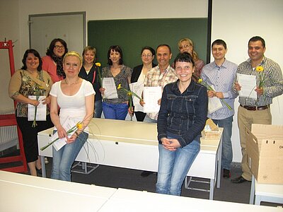 Zeugnisse im Kurs "B2 – Deutsch für den Beruf" überreicht Zeugnisse im Kurs "B2 – Deutsch für den Beruf" überreicht