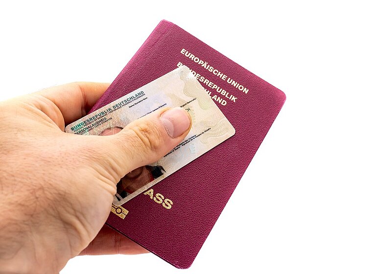Tests: Einbürgerung und Leben in Deutschland Tests: Einbürgerung und Leben in Deutschland