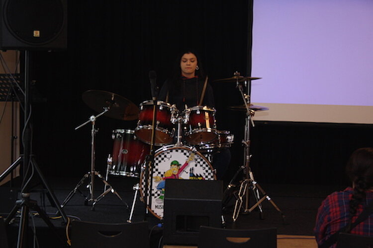 Musikprojekt mit der Rock und Pop Fabrik Musikprojekt mit der Rock und Pop Fabrik