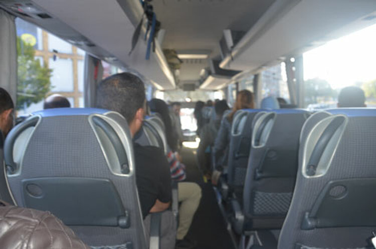 Deutschkursteilnehmer auf Rundreise durch die Region Deutschkursteilnehmer auf Rundreise durch die Region