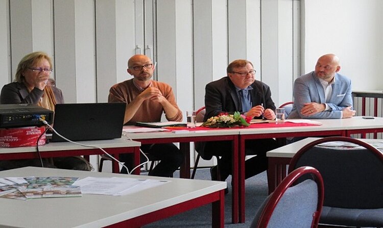 „Gelungene Integration – eine Wanderausstellung geht auf Reisen“ „Gelungene Integration – eine Wanderausstellung geht auf Reisen“
