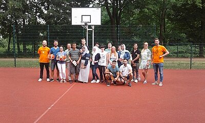 Basketball-Challenge für den Integrationskurs 76 Basketball-Challenge für den Integrationskurs 76