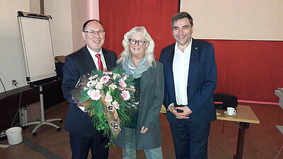Auf der Überholspur: 30-jähriges Jubiläum von Ramona Wagner Auf der Überholspur: 30-jähriges Jubiläum von Ramona Wagner