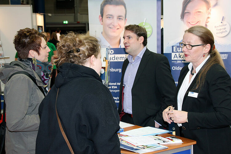 Euro-Schulen Oldenburg präsentierten Bildungsangebot auf Jobmesse