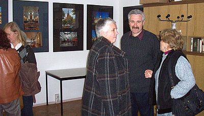 Teilnehmer eröffnet Fotoausstellung Teilnehmer eröffnet Fotoausstellung-1