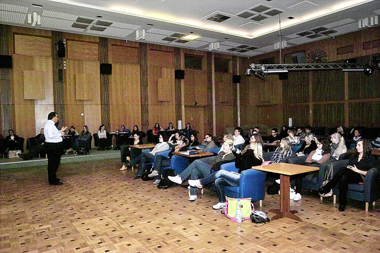 ESA-Konferenz mit David Taylor vom New College Durham 