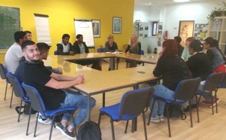 Jugendintegrationskurs zu Gast beim JMD Viersen Jugendintegrationskurs zu Gast beim JMD Viersen