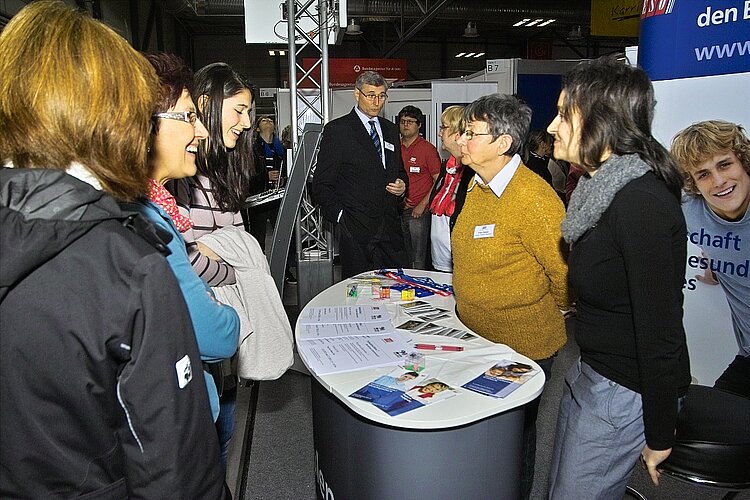 Euro-Schulen Halle auf der Bildungsmesse „Chance 2013“ Euro-Schulen Halle auf der Bildungsmesse „Chance 2013“